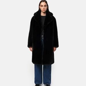 APPARIS BLACK RECYCLED STEFFI COAT